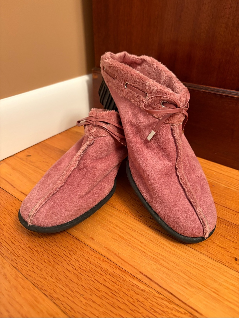 Vaneli Bronnie Vintage Faux Shearling Mules SZ 7